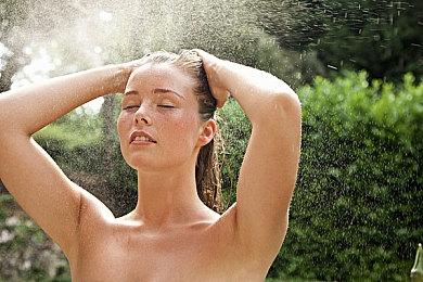 无厘头电车售票员模拟游戏《没票？下车！》 现已在Steam发售